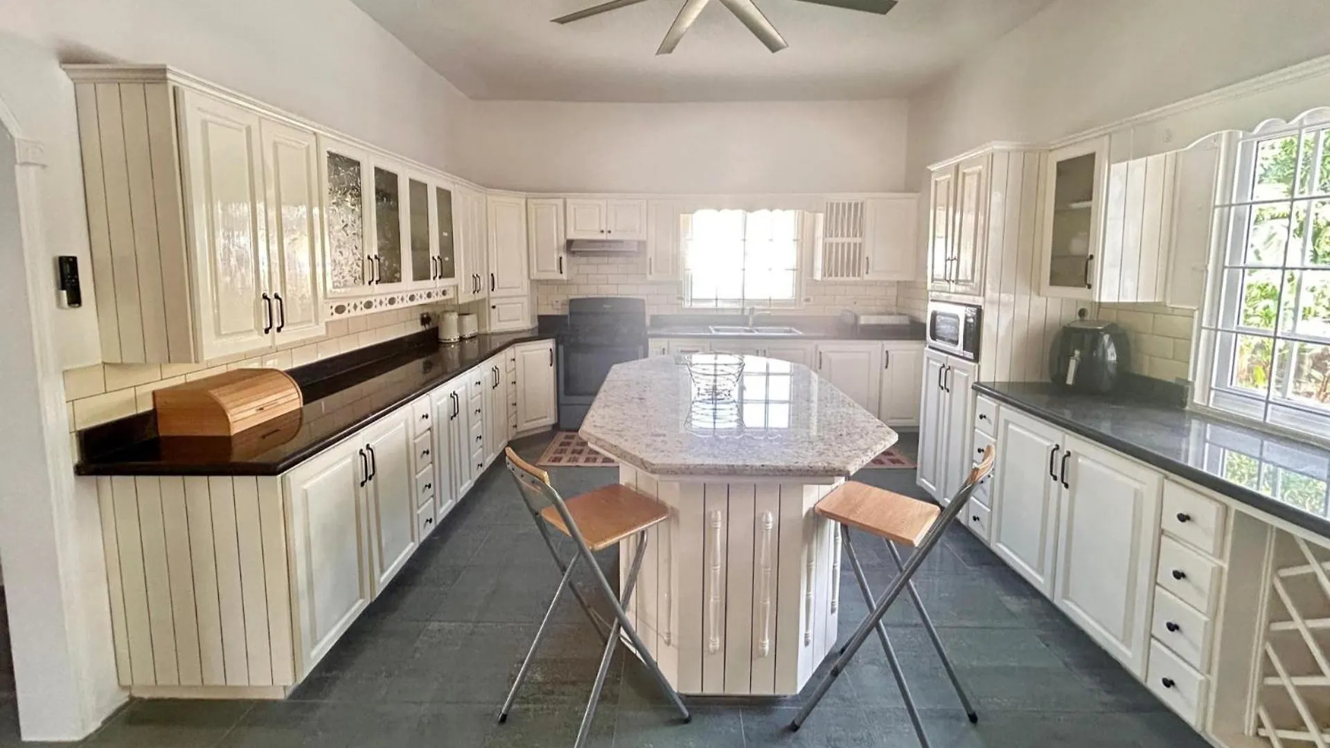 5-Bed Villa With Pool In Runaway Bay Jamaica Cardiff Hall