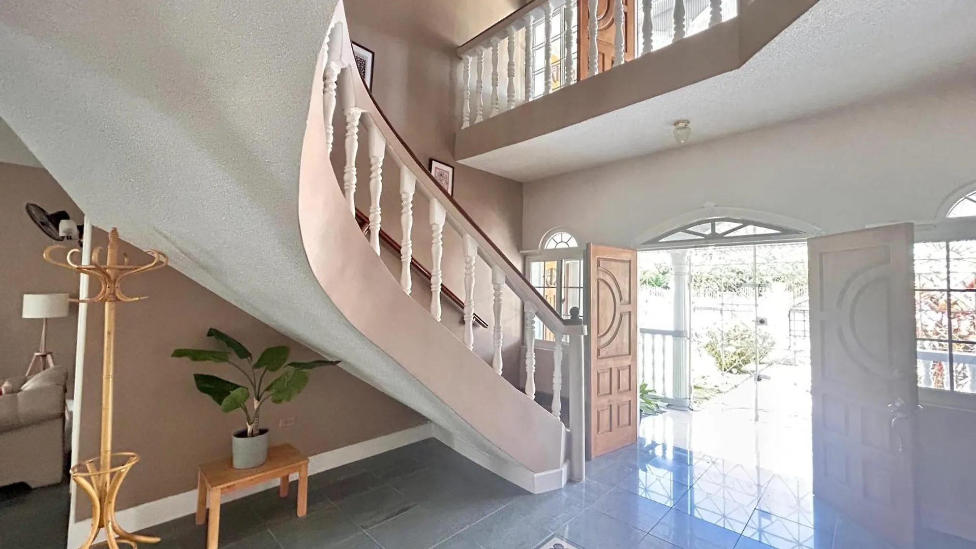 5-Bed Villa With Pool In Runaway Bay Jamaica Cardiff Hall